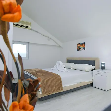 Nyaraló Mokka House Tekija (Bor)