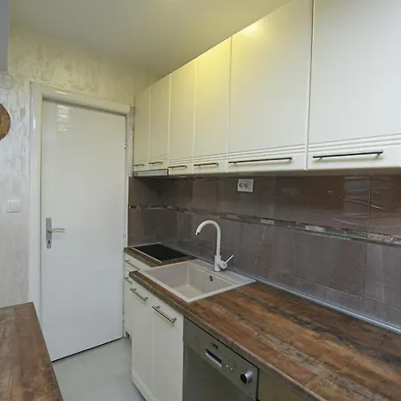 Nyaraló Mokka House Tekija (Bor)